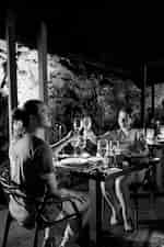 Bersantap Bersama Pasangan di Lava Tunnel Restaurant