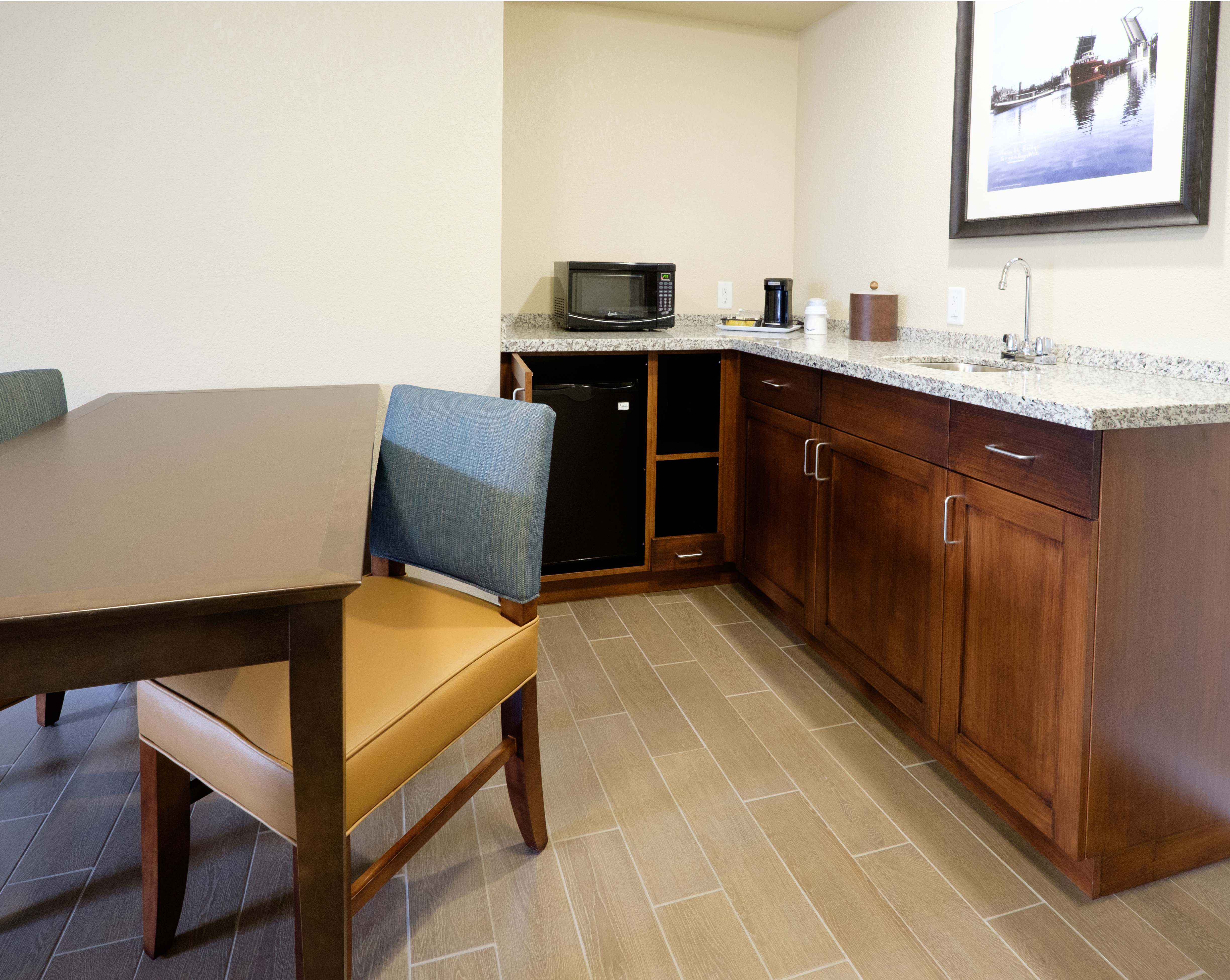 Guest Suite Wet Bar, Chair and Table