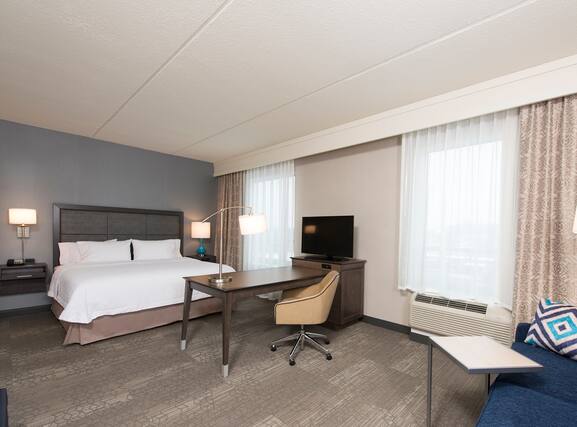 Hampton Inn and Suites Grand Rapids Downtown - Image3