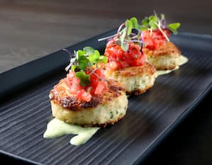 The Kitchen by Wolfgang Puck, crabcakes