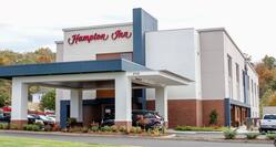 Hampton Inn Greenville, TN Hotel Exterior