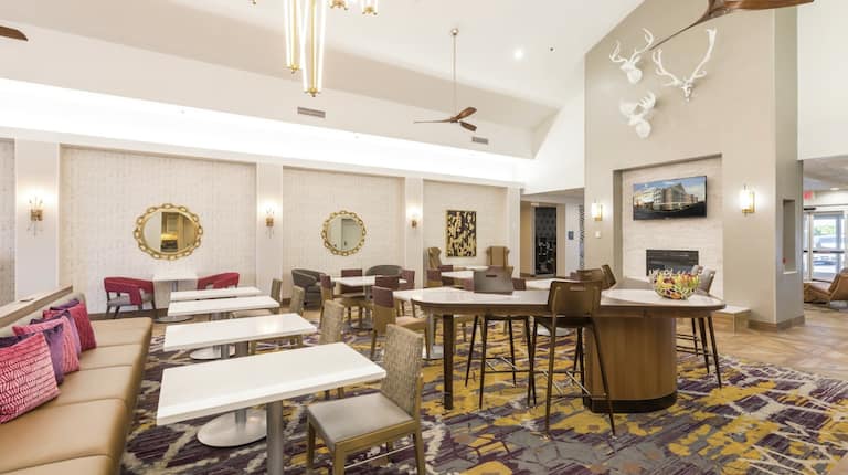 Homewood Suites by Hilton Greenville Hotel, SC - Breakfast Area