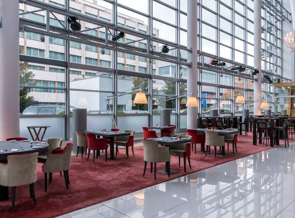 Hilton Geneva Hotel and Conference Centre - Image2