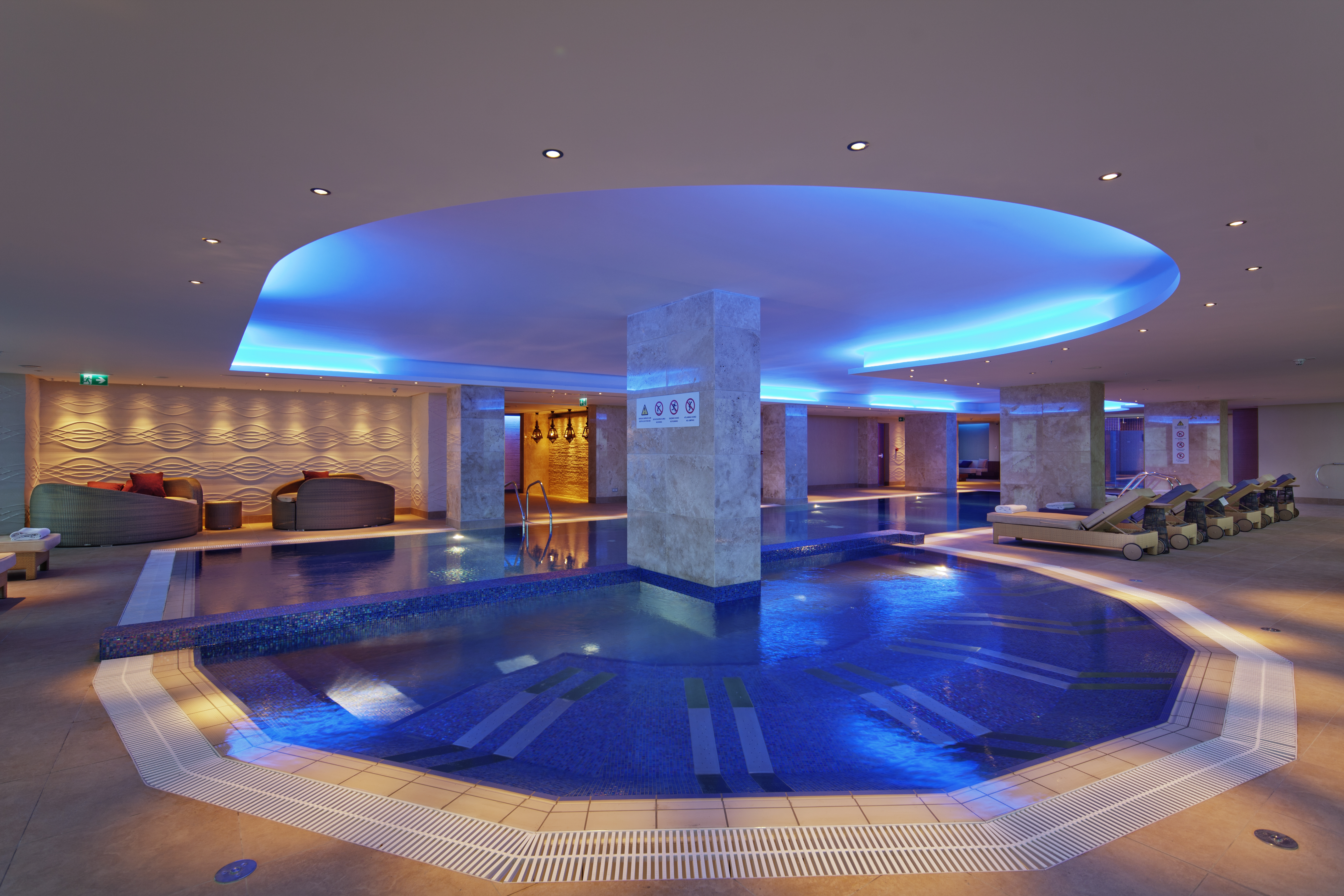 eforea Spa relaxation pool