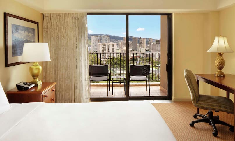 Camera nella Kalia Tower con letto king size e vista sul resort - Area lounge, vista sull'esterno e scrivania