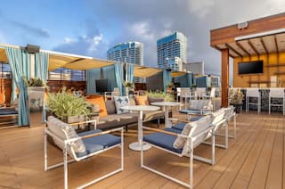 Rooftap Bar & Lounge Area