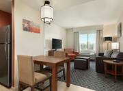 Guest Suite Lounge Area