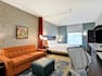 King Guestroom Suite With Couch