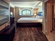Deluxe One-Bedroom Suite King Bed