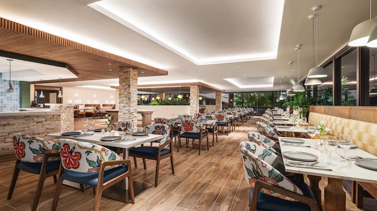 On-site restaurant with ample seating and modern design