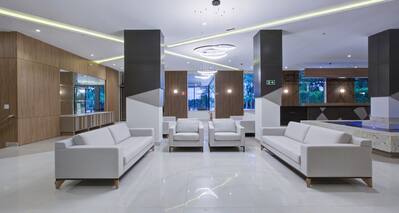 Lobby sofas and chairs