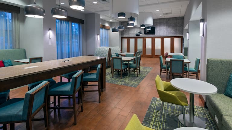 Lobby Seating Area with Large Table