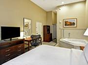 Accessible Guestroom with Bed and Tub