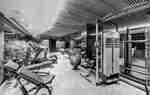 Fitness Center mit verschiedenen Trainingsgeräten