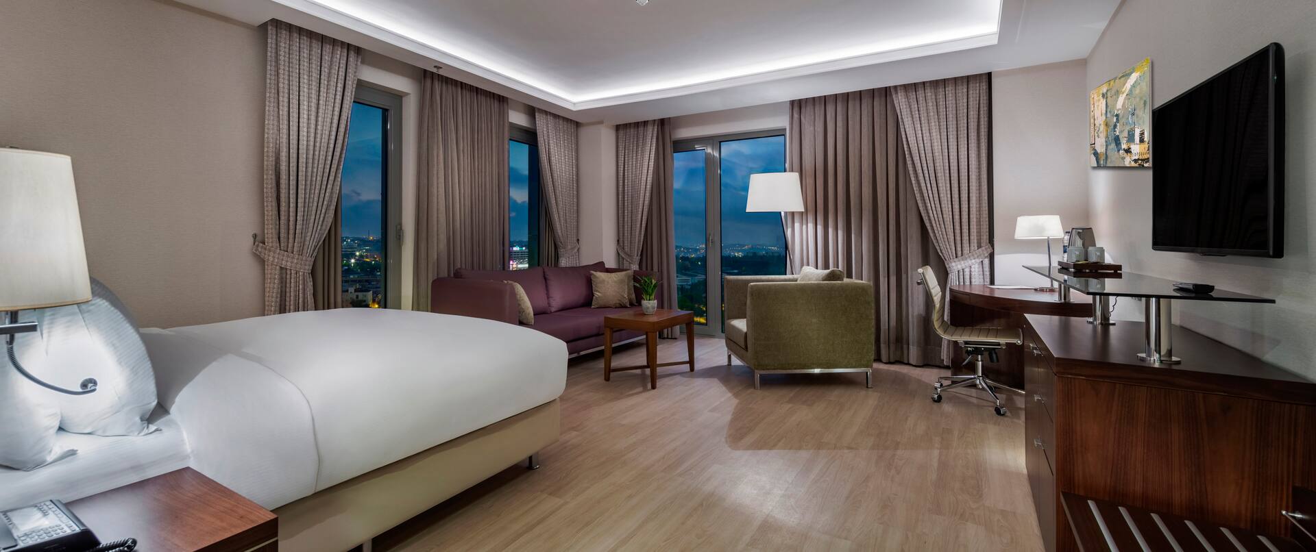 DoubleTree by Hilton Istanbul Topkapi Hotel, TR - KING CORNER ROOM