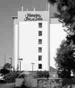 Hampton Inn ulkopuolelta