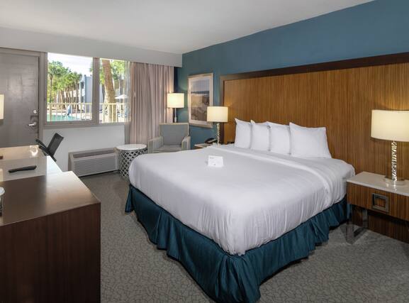 DoubleTree by Hilton Hotel Jacksonville Airport - Image3