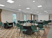 meeting room, round tables, banquet style