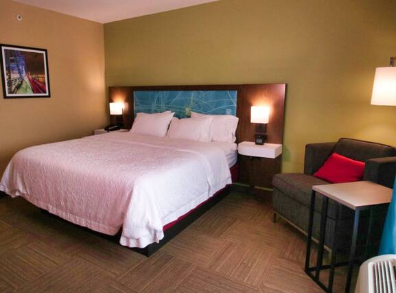 Hampton Inn and Suites Jacksonville - Beach Boulevard/Mayo Clinic Area - Image3