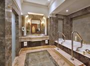 Royal Suite Bathroom Whirlpool