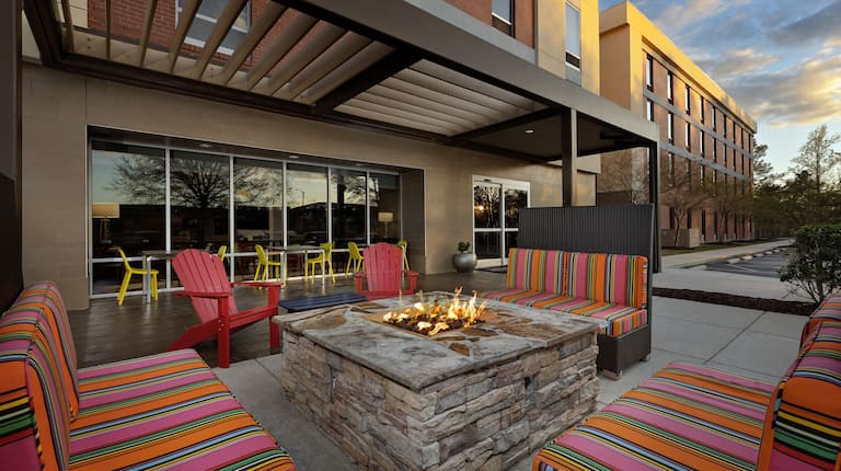 outdoor patio, firepit, patio furniture