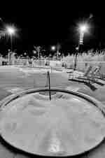 Piscina ao ar livre e banheira de hidromassagem