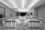 Svatební styl konferenční místnosti