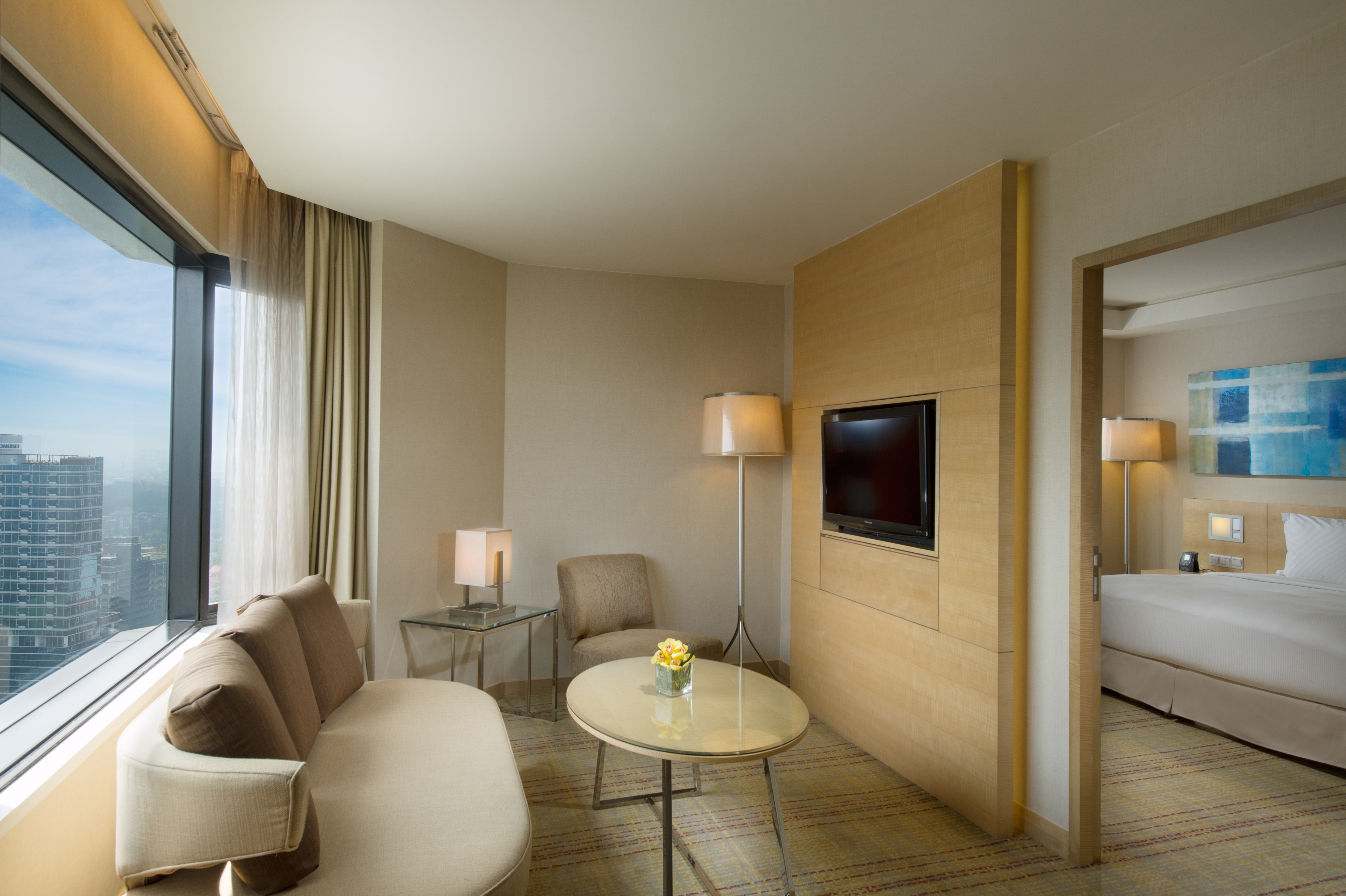 Deluxe Suite with Lounge Area