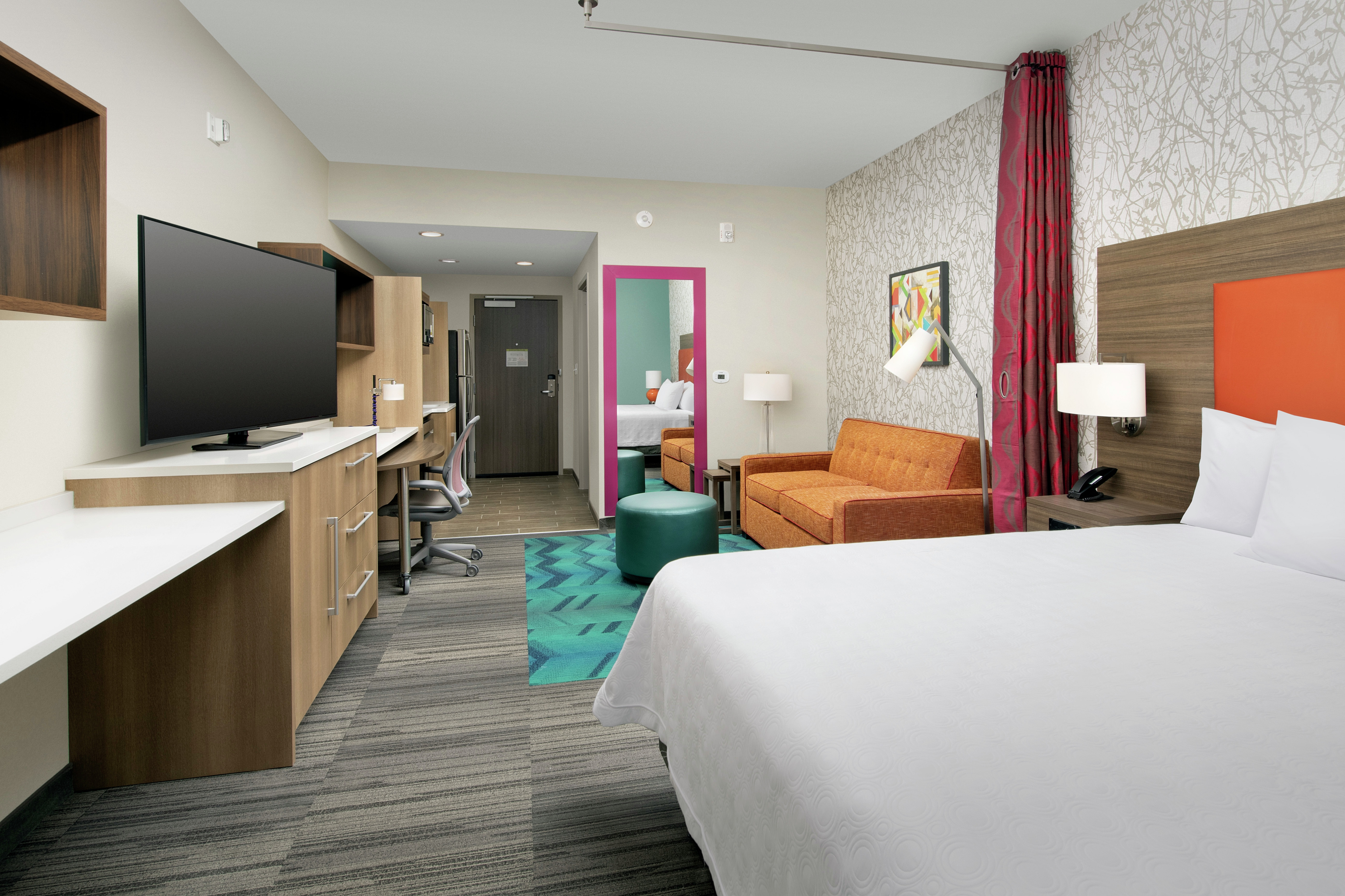 Hearing Accessible King Guestroom