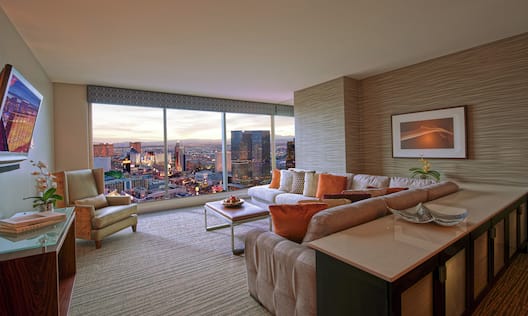 Rooms At Elara By Hilton Grand Vacations Las Vegas