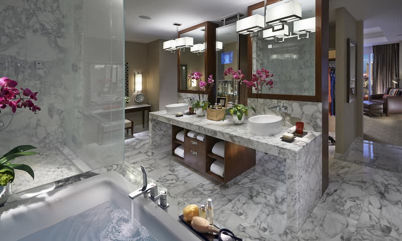 Bathroom Vanity of Villa Suite-previous-transition