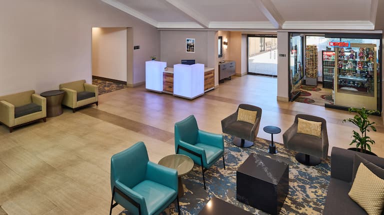 Gift shop in the
lobby.