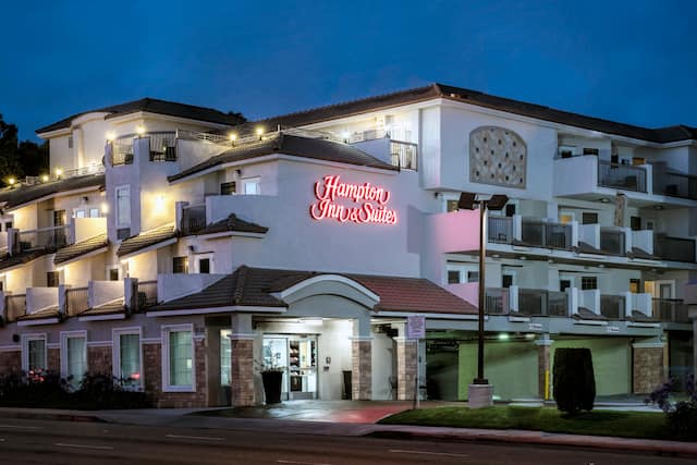 Hampton Inn and Suites Hotel Exterior at Night