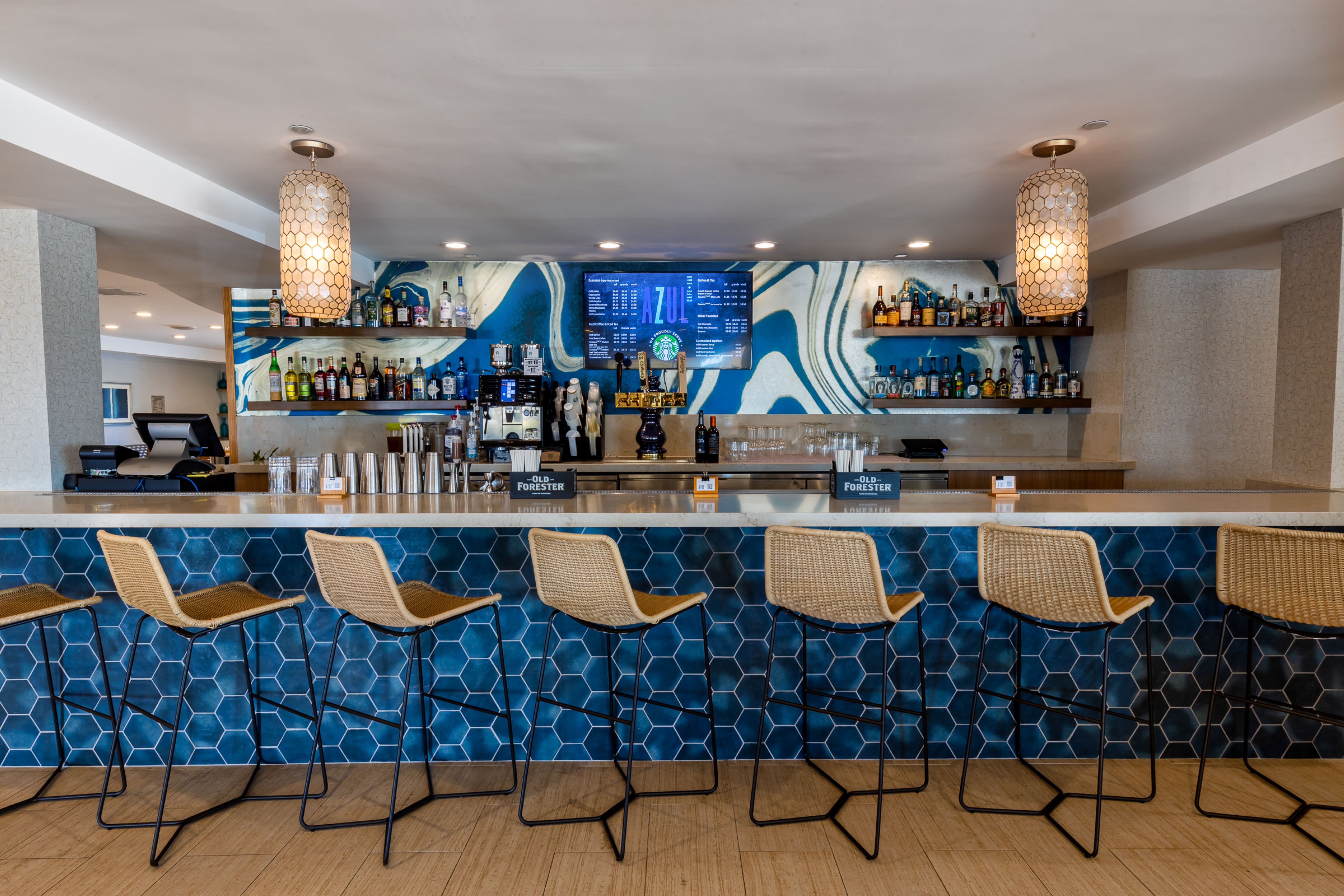 Azul Cafe & Bar