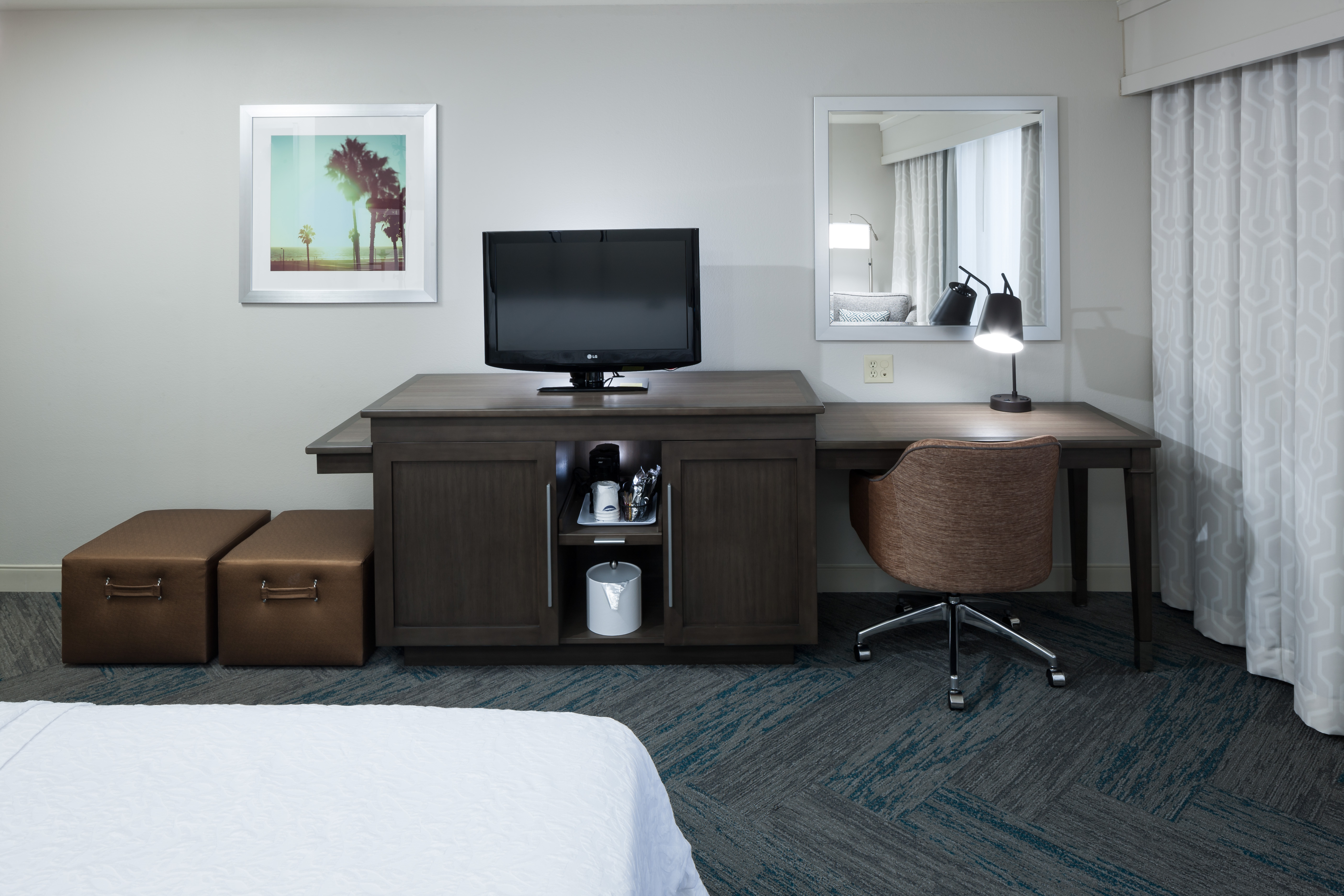 Bed Room With Work Desk & TV