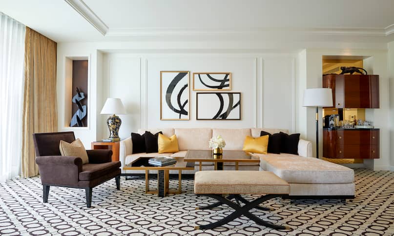 Astoria Penthouse Suite lounge area