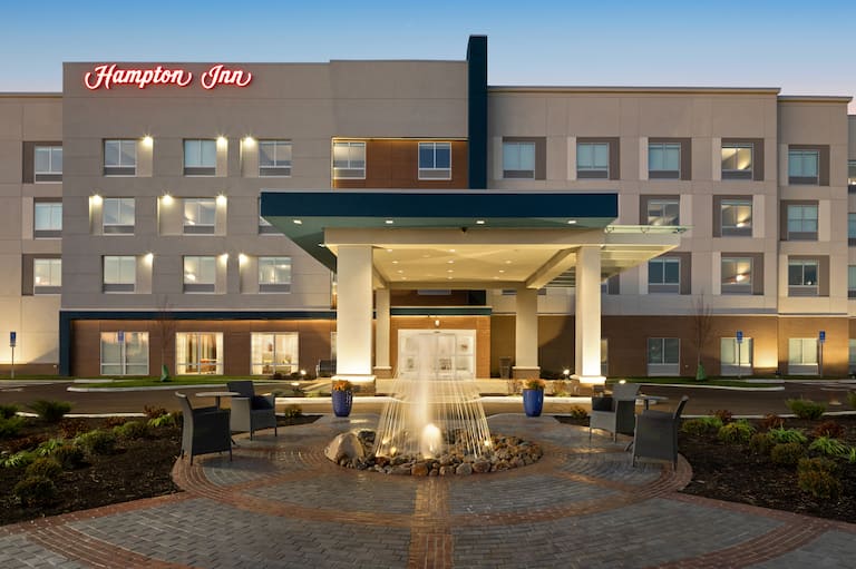 Hampton Inn by Hilton Circleville hotel exterior