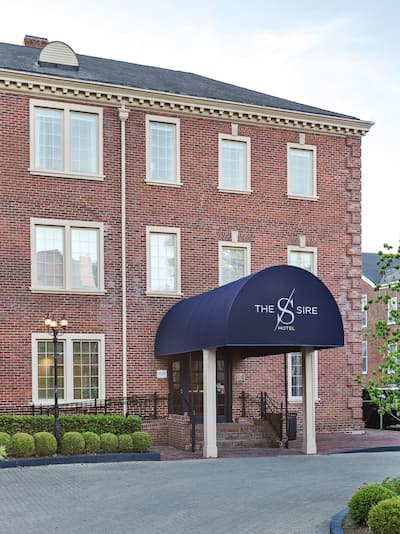 Hotel Exterior Evening And Outdoor Patio