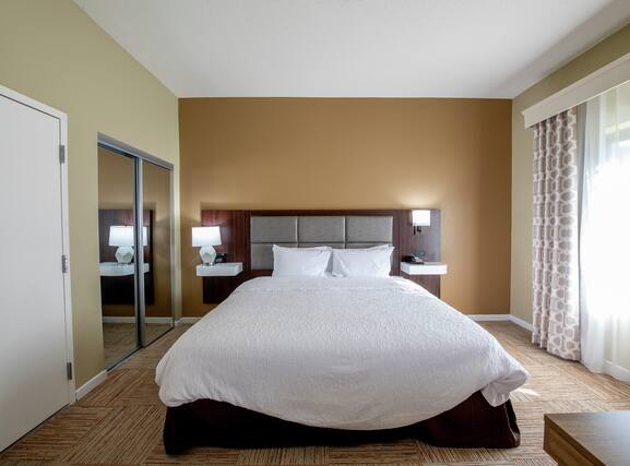Hampton Inn and Suites Lafayette - Image3