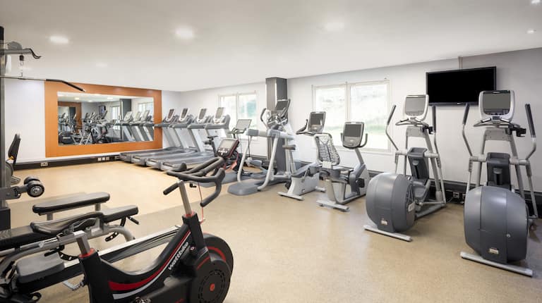 on site fitness center, treadmills, ellipticals, stationery bikes
