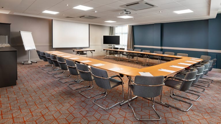 Meeting Room With U-Shape Table 