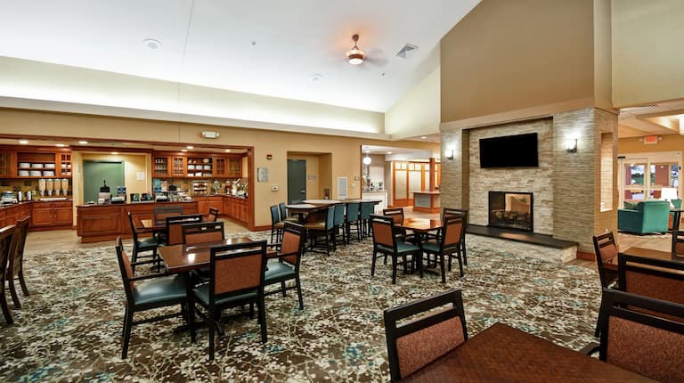 Lobby Lodge Dining Tables
