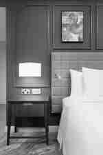 Кровать крупным планом