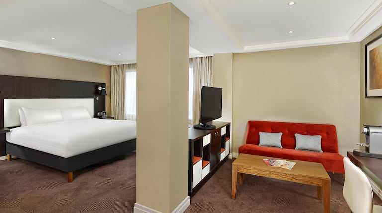 King Junior Suite with HDTV and Lounge Area