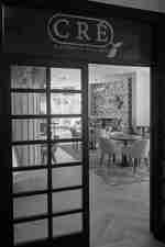 Cré Cocktails ja keittiön sisäänkäynti