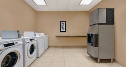 guest laundry room 