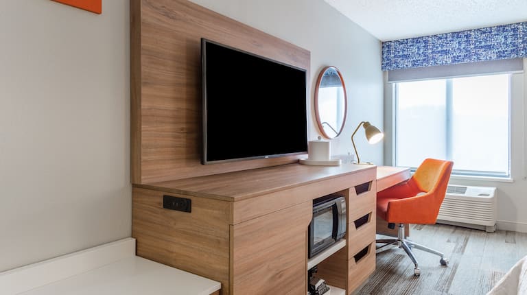 Guestroom with HDTV and Work Desk