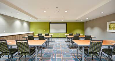 Classroom Style Meeting Room with Projector Screen