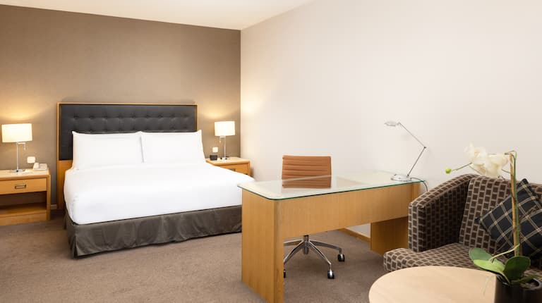 Chambre Deluxe avec très grand lit