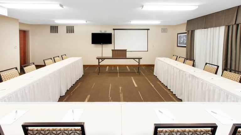 U shaped Meeting Table with Media
